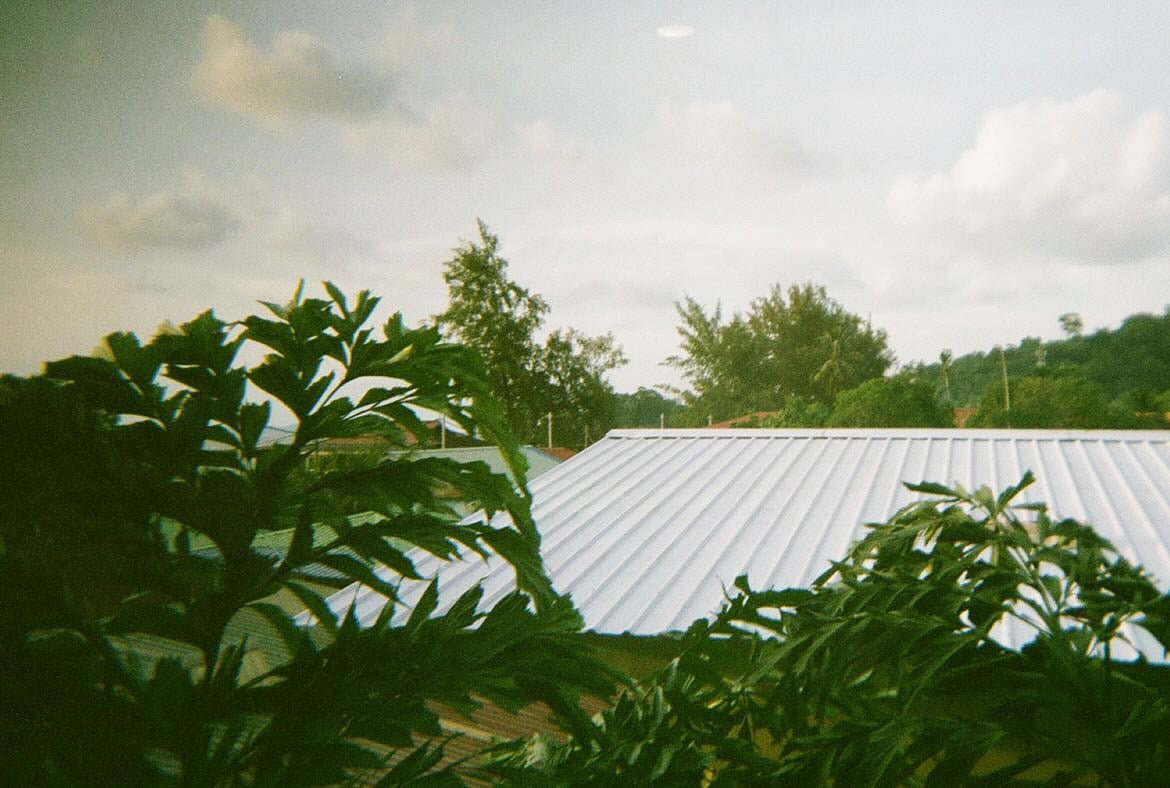 The Kroma 35mm Reusable Film Camera – White